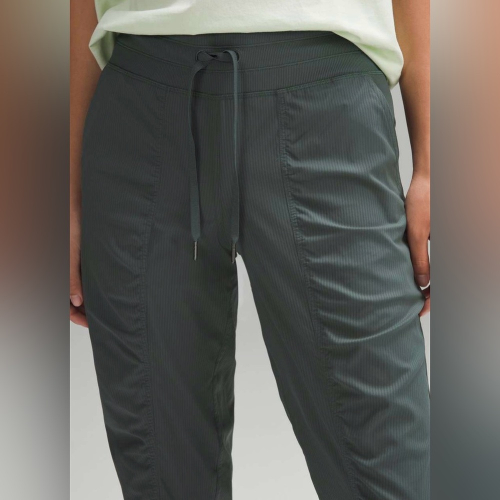 Lululemon Dance Studio Mid-Rise Jogger *Full Length
Dark Forest size 4 - Picture 8 of 13